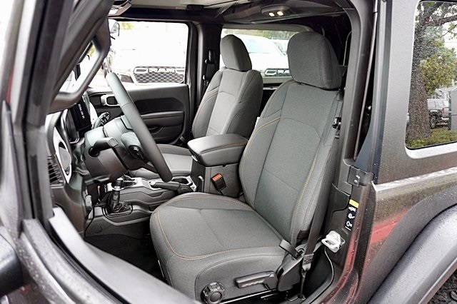 New 2025 Black Clear-Coat Exterior Paint Jeep Rubicon image 21