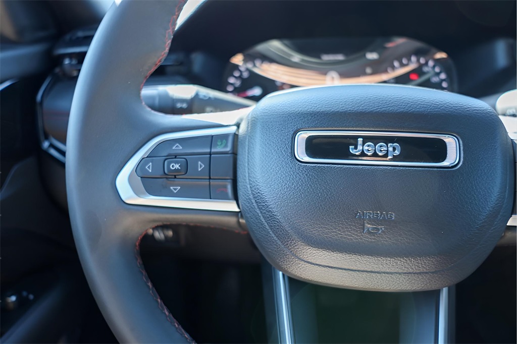2024 Jeep Compass Trailhawk photo 11