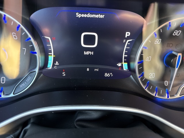 2025 Chrysler Voyager LX photo 30