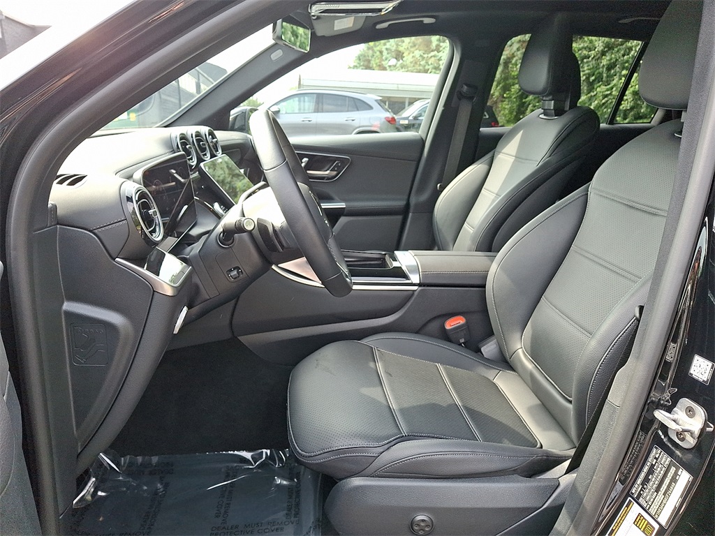 2025 Mercedes Benz GLC 300 4MATIC photo 11