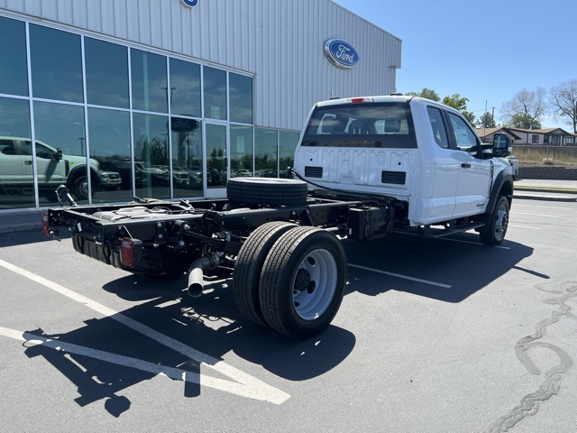2025 Ford F-550 XL photo 4