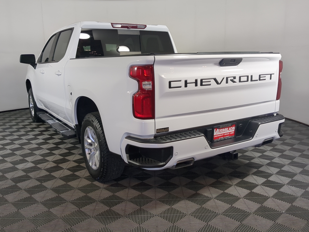 2021 Chevrolet Silverado 1500 RST photo 3