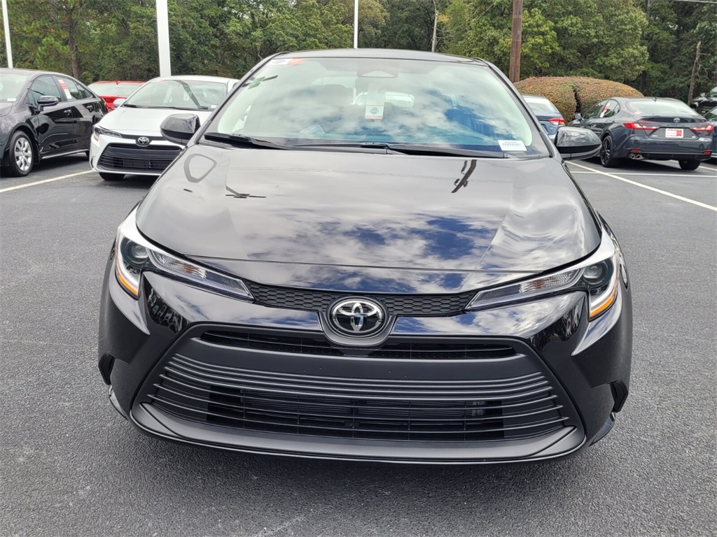 2026 Toyota Corolla LE photo 2