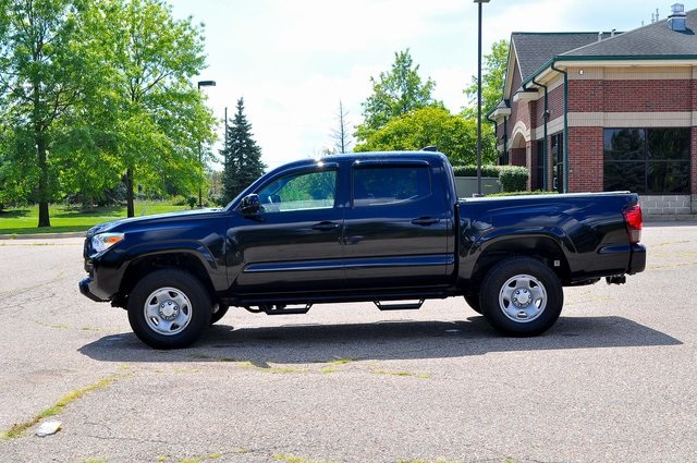 2023 Toyota Tacoma SR 4x4 Double Cab photo 6