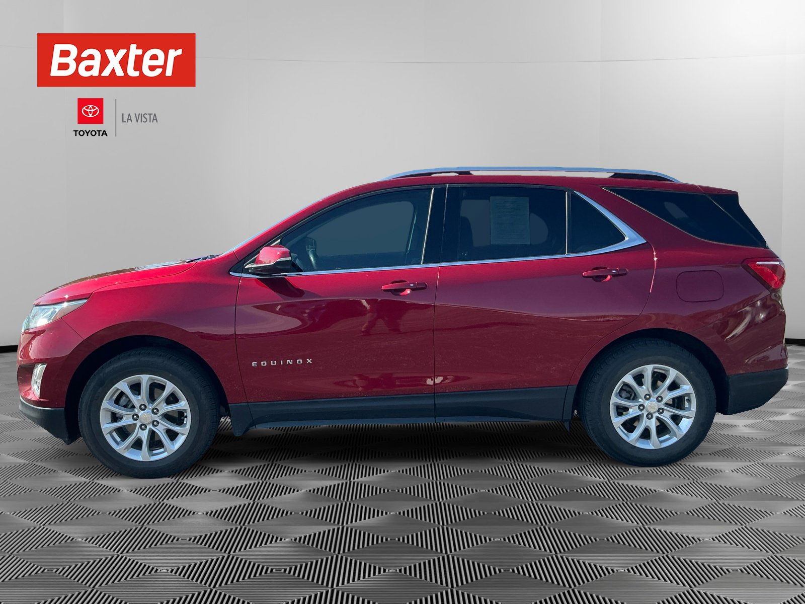 2018 Chevrolet Equinox LT photo 3