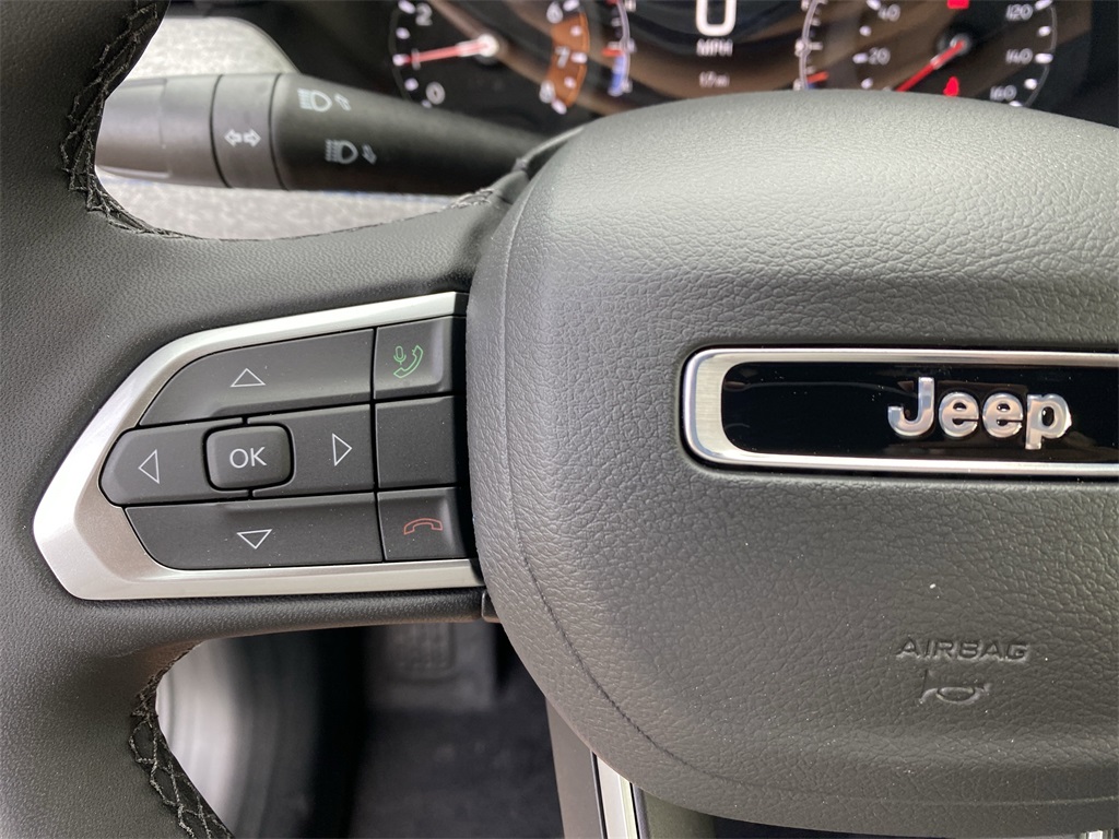2025 Jeep Compass Latitude photo 23