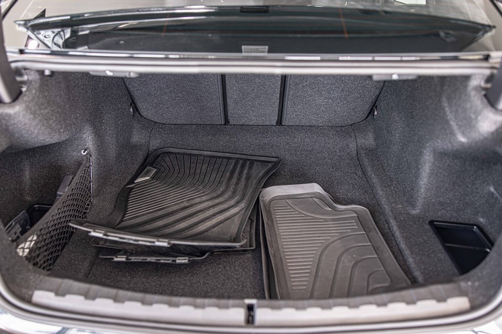 2024 BMW 330I - Image 17