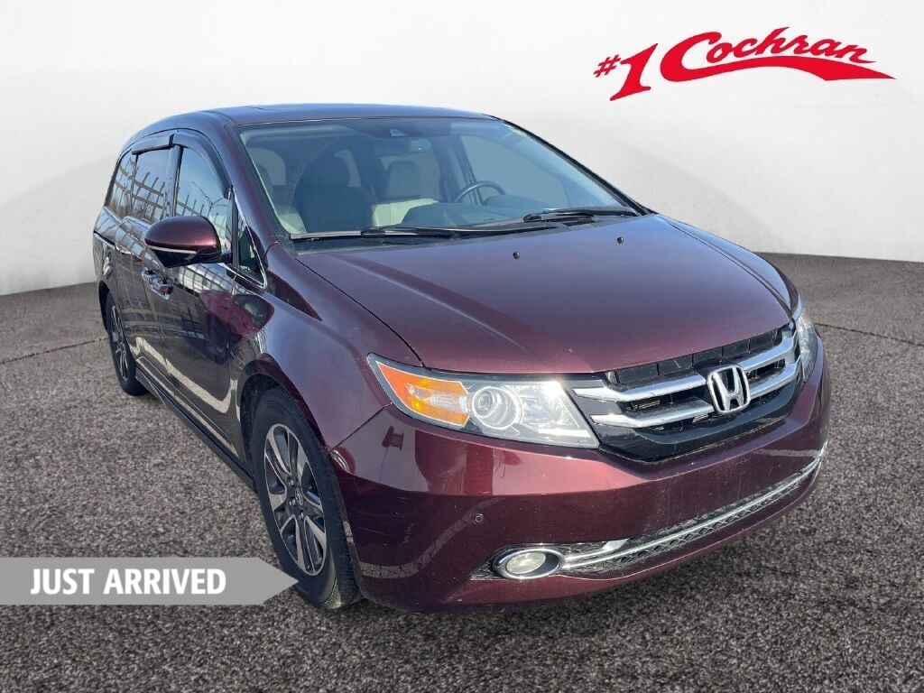 2014 Honda Odyssey Touring's photo