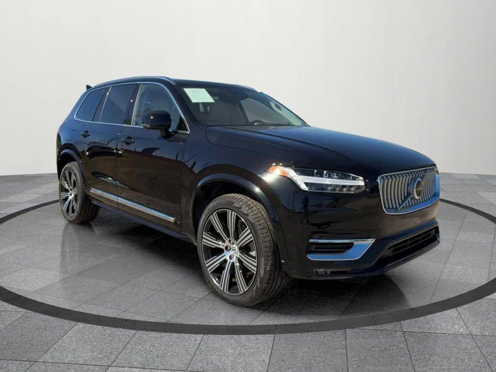 2025 Volvo XC90 B6 Plus Bright Theme 7-Passenger AWD