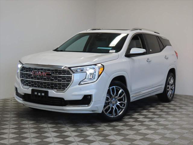 2022 GMC Terrain Denali's photo