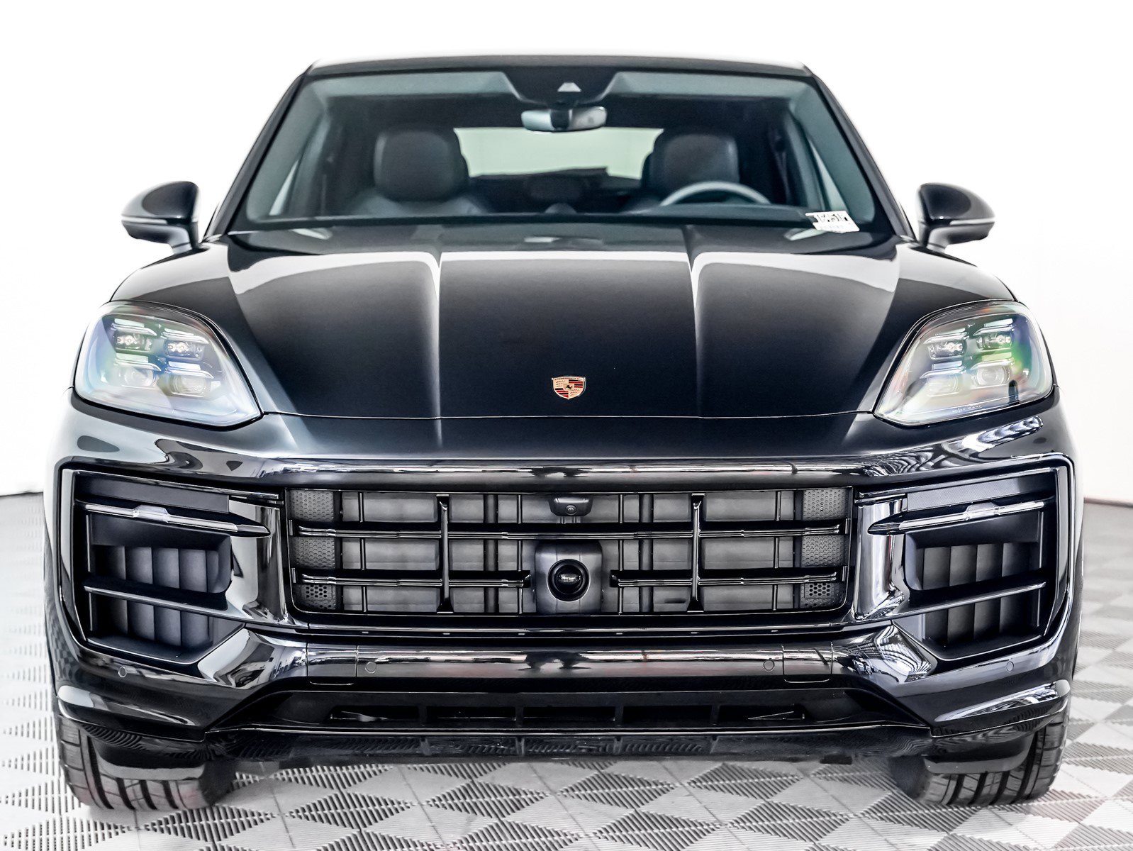 2025 Porsche Cayenne Coupe photo 6