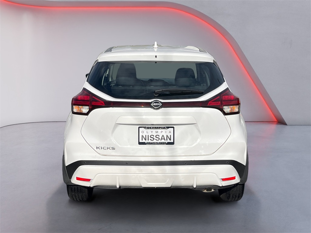 2024 Nissan Kicks S photo 3