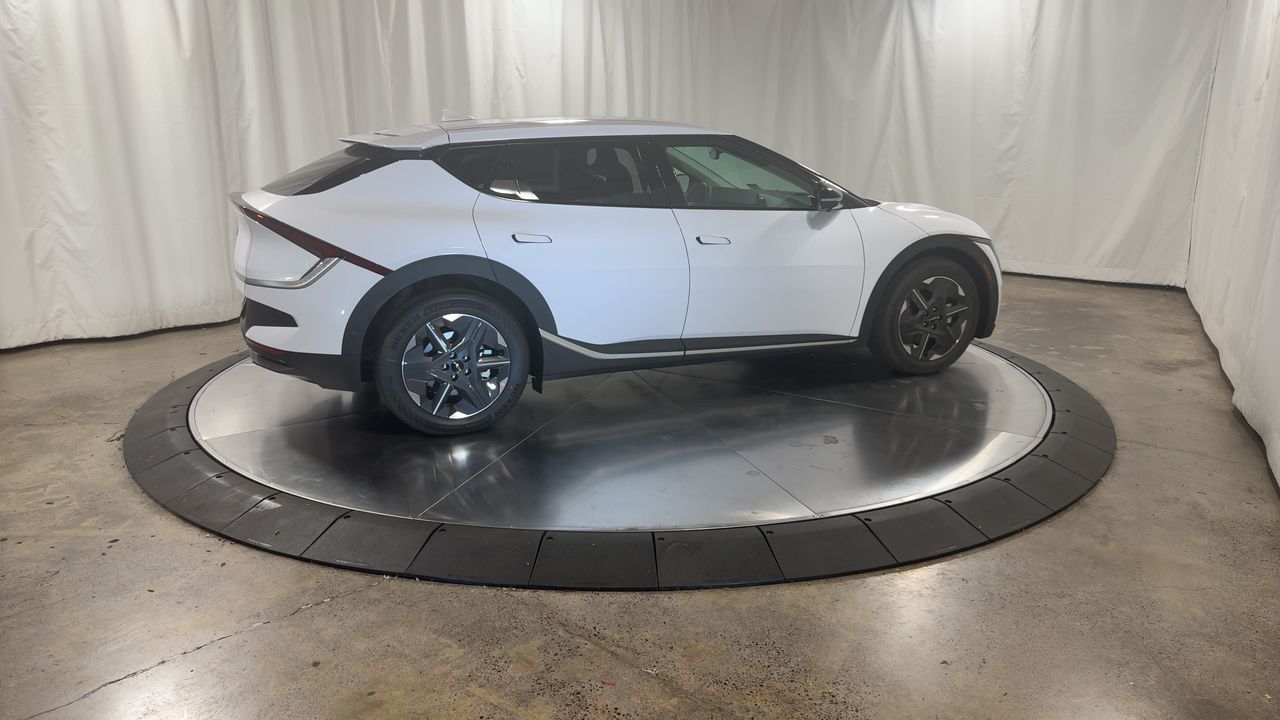 2025 Kia EV6 Light Wind photo 2