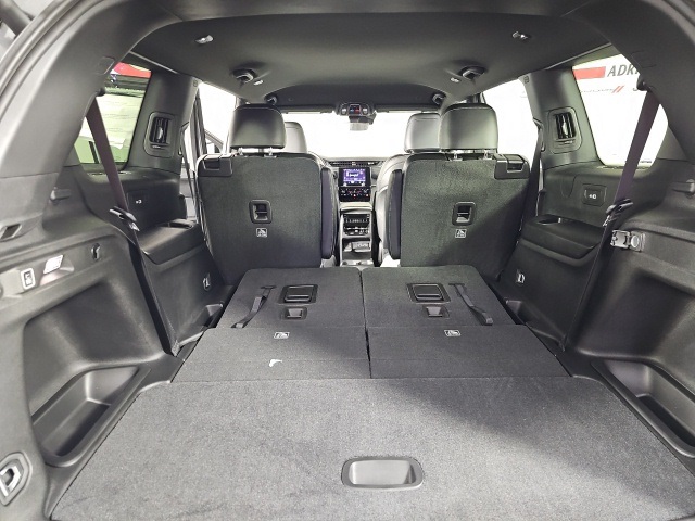 2025 Jeep Grand Cherokee Altitude photo 24