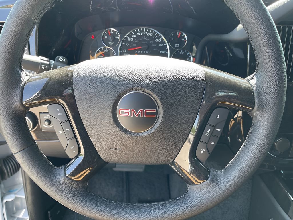 2025 Gmc Savana Cargo 2500 photo 22