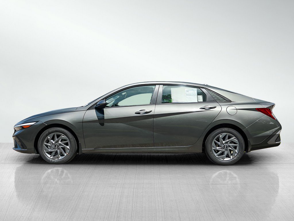 2025 Hyundai Elantra Hybrid Blue photo 3
