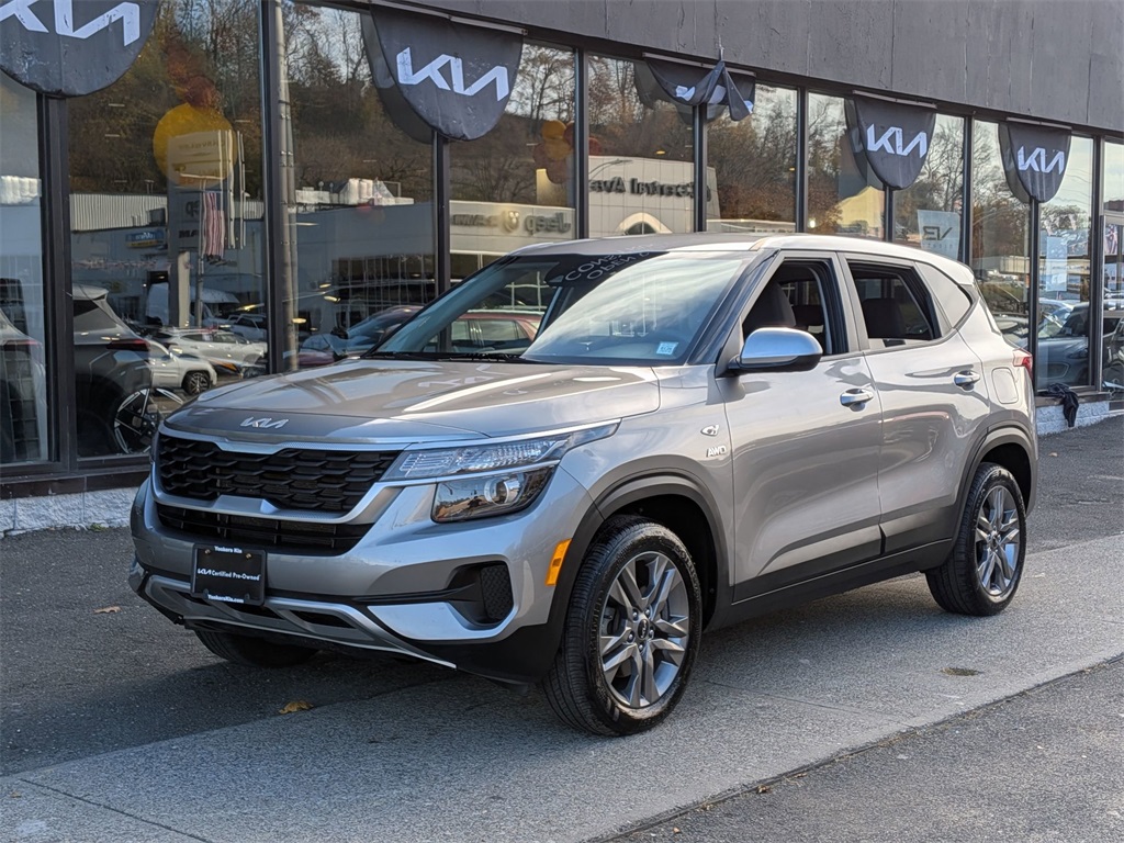 2023 Kia Seltos LX's photo