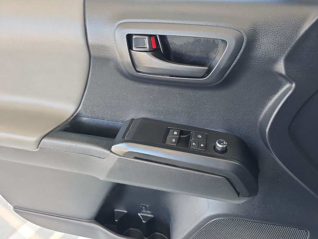 2018 Toyota Tacoma SR photo 20