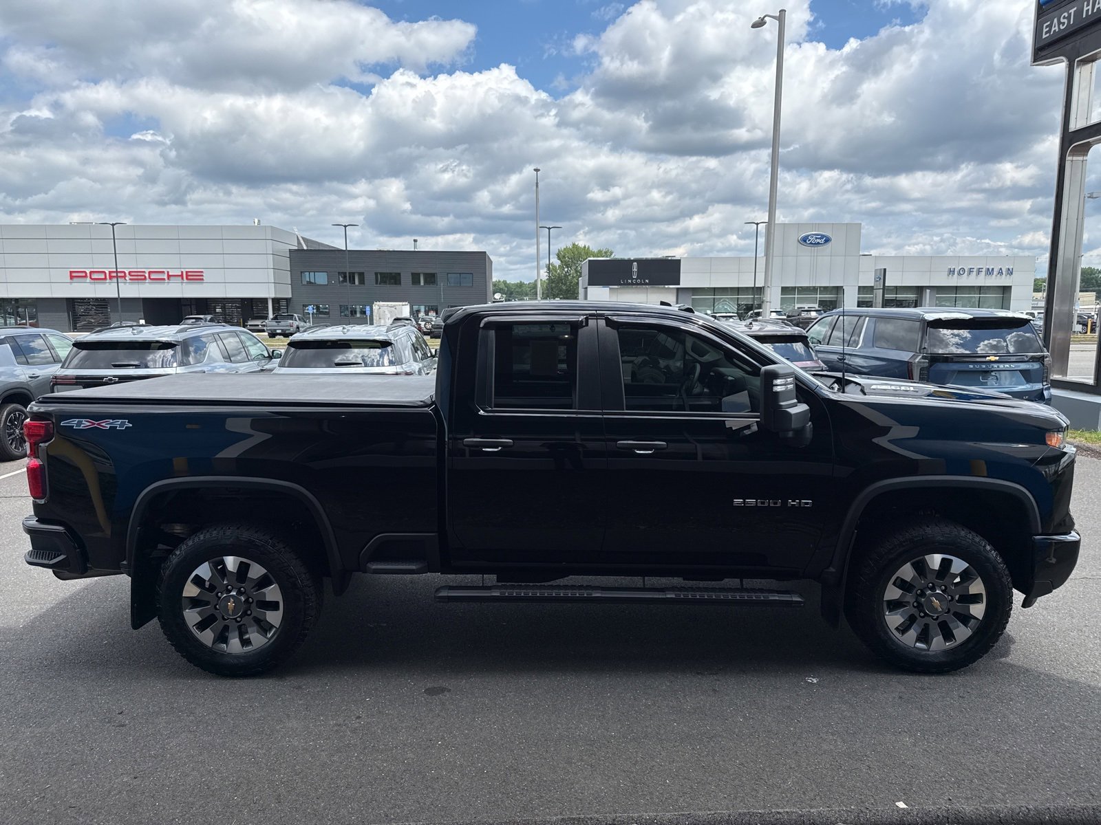 2024 Chevrolet Silverado 2500HD Custom photo 5