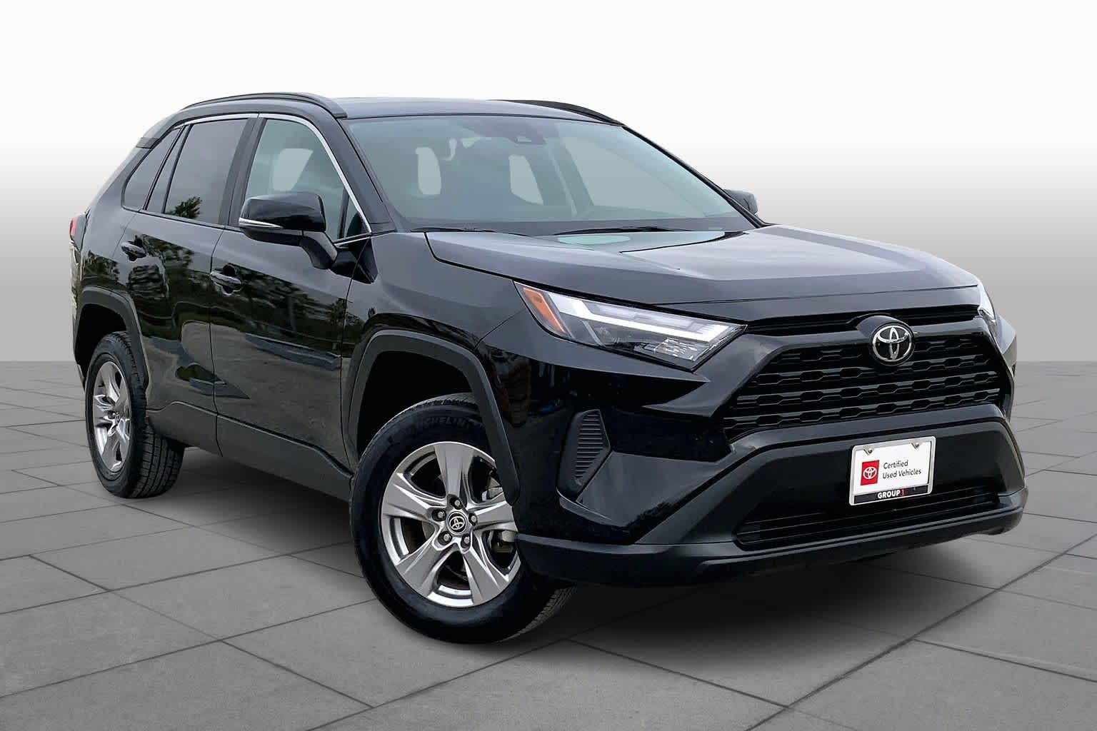 Used 2024 Toyota RAV4 XLE with VIN 2T3W1RFV7RW328488 for sale in Northfield, Minnesota