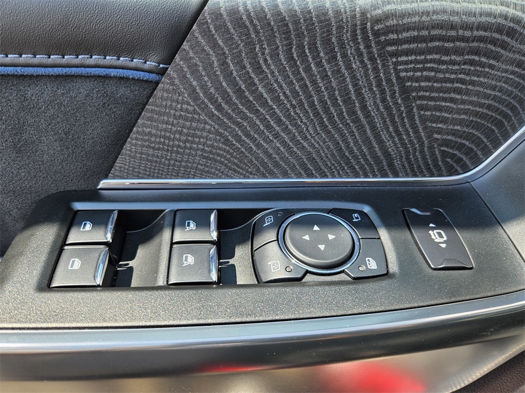 2025 Ford F-350 Platinum photo 11