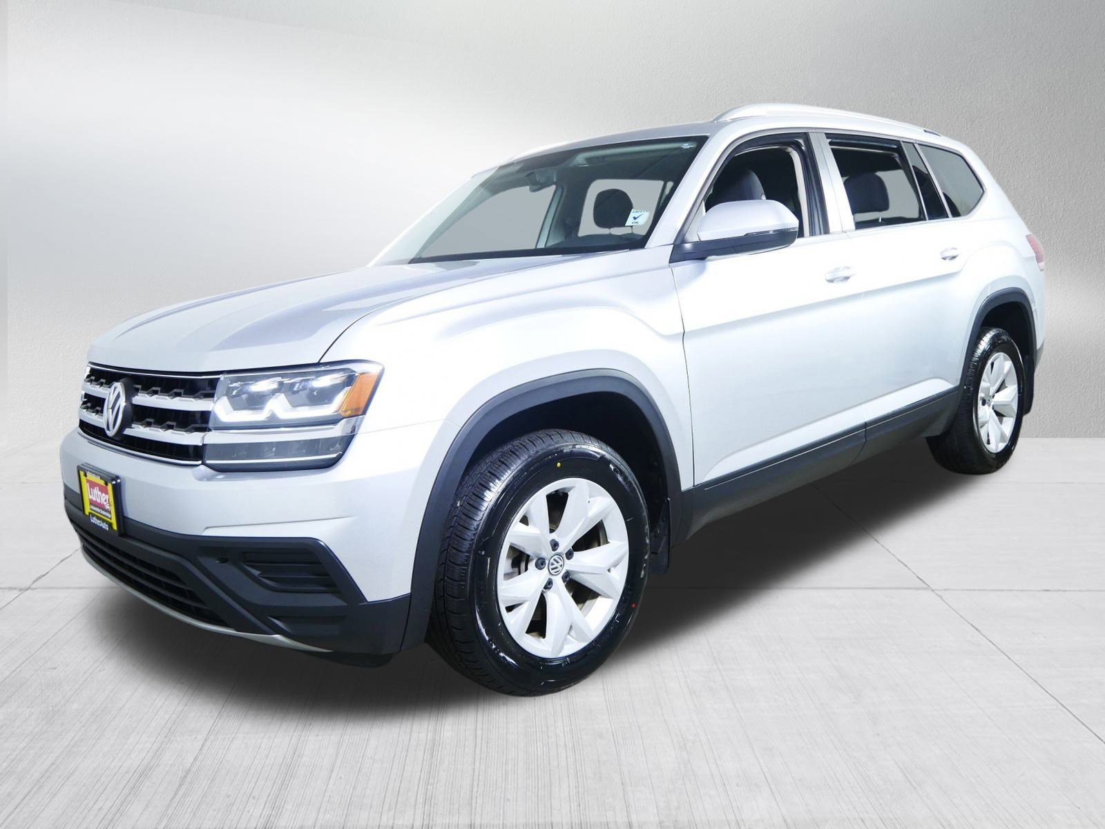 2018 Volkswagen Atlas V6 Launch Edition photo 3