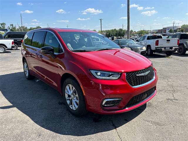 2025 Chrysler Pacifica photo 4