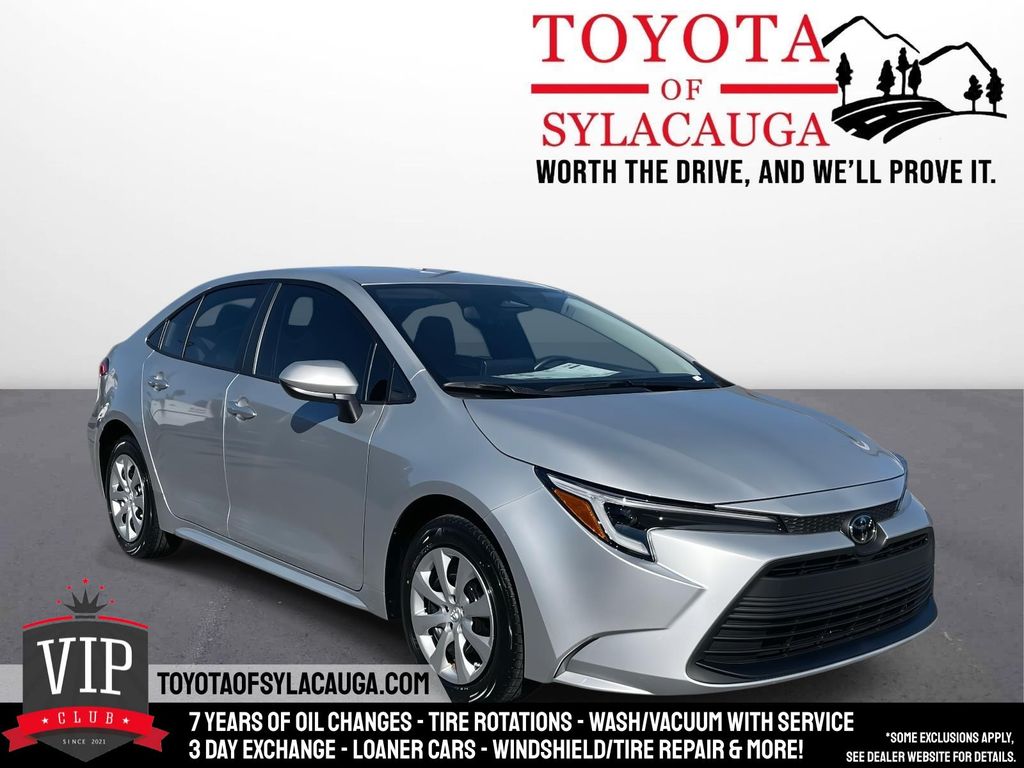 2026 Toyota Corolla LE's photo