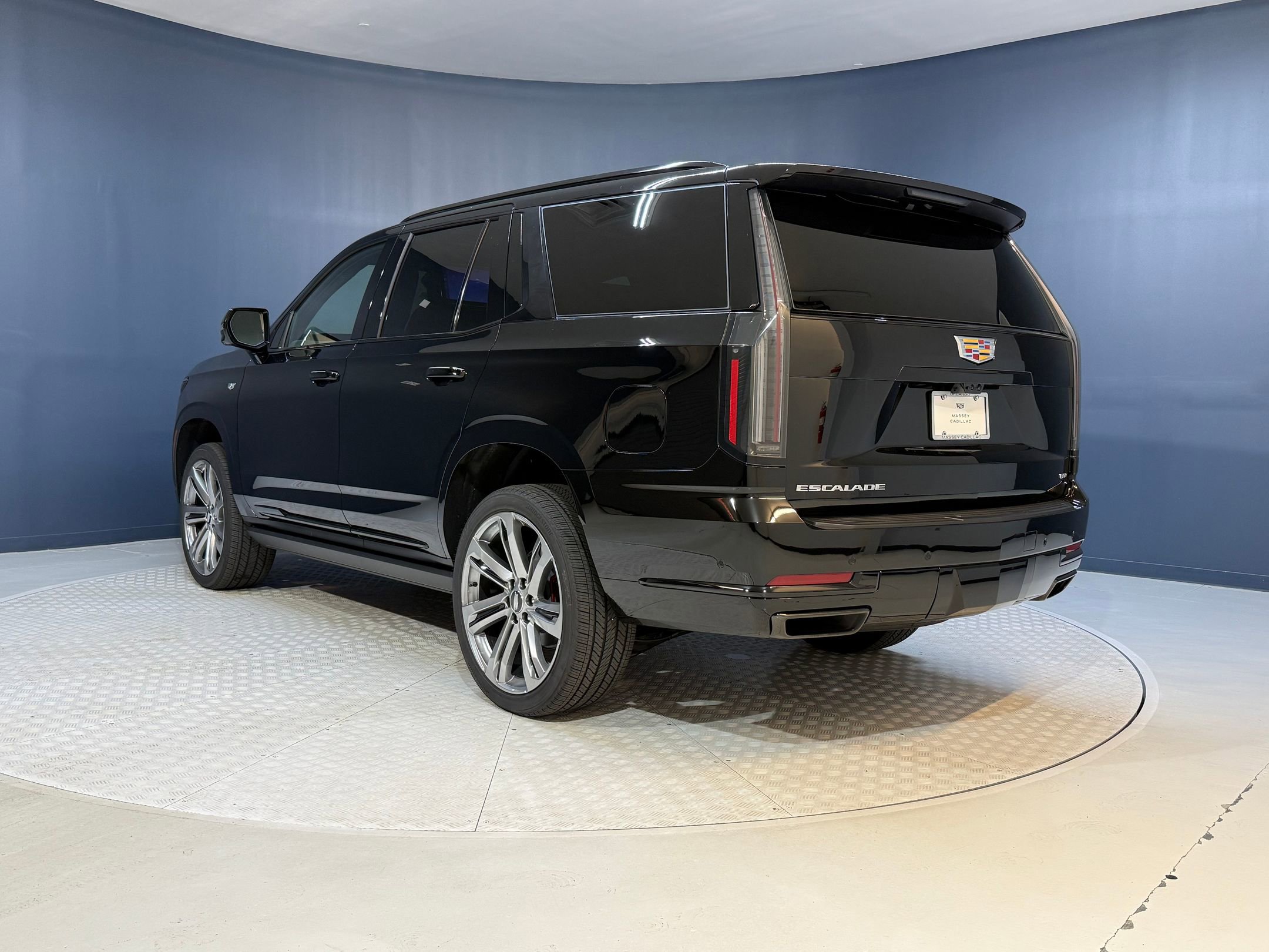 2025 Cadillac Escalade Sport photo 2