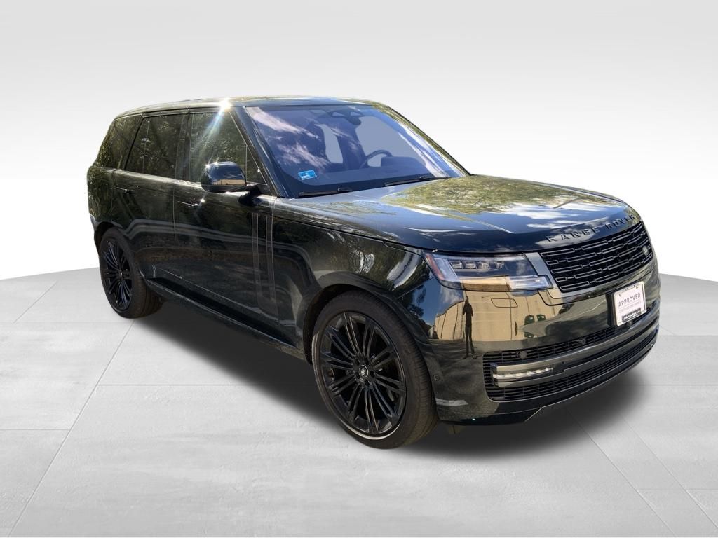 2023 Land Rover Range Rover SE photo 2