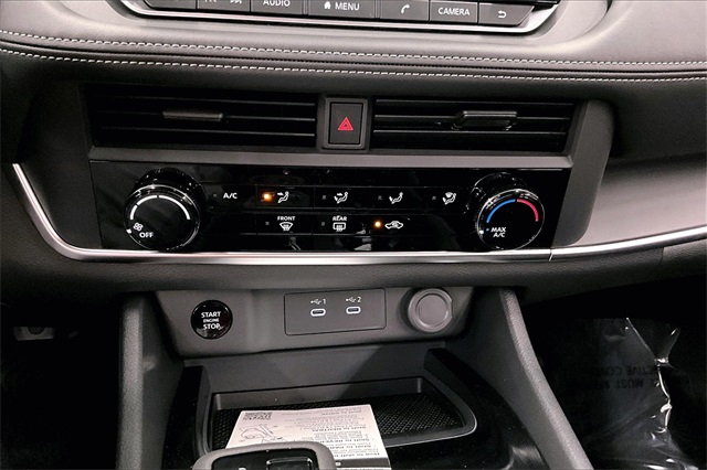 2025 Nissan Rogue S photo 25