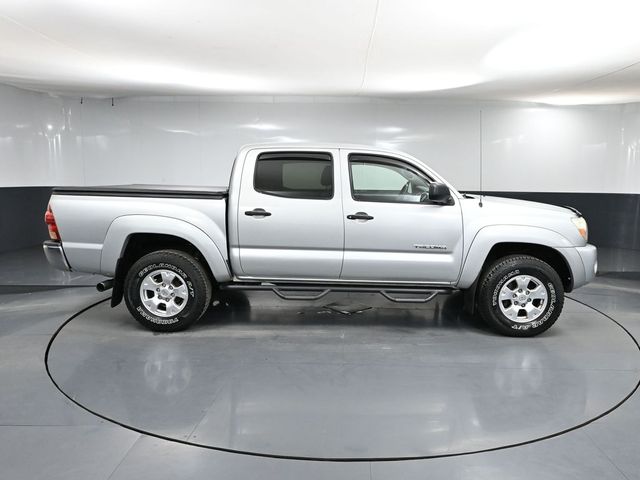 2006 Toyota Tacoma Base photo 2