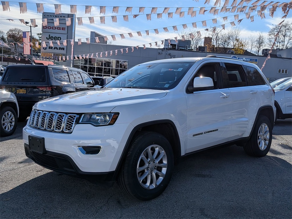 2021 Jeep Grand Cherokee Laredo E's photo