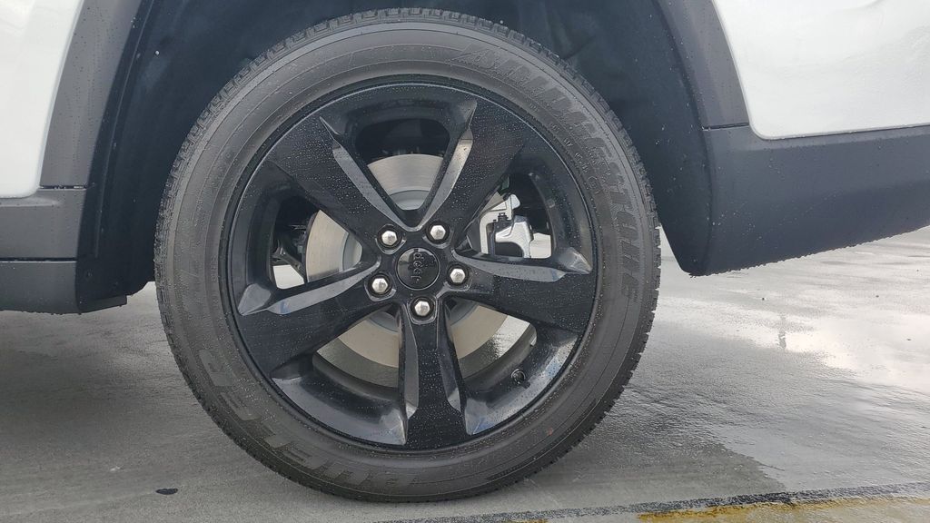 2025 Jeep Grand Cherokee Altitude X photo 3