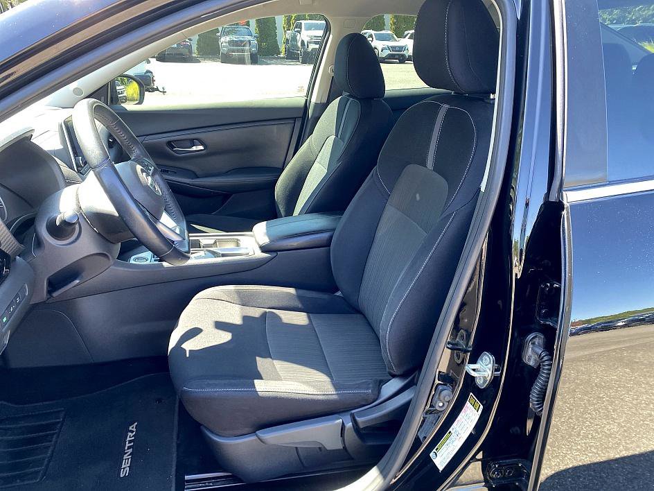 2020 Nissan Sentra SV photo 16