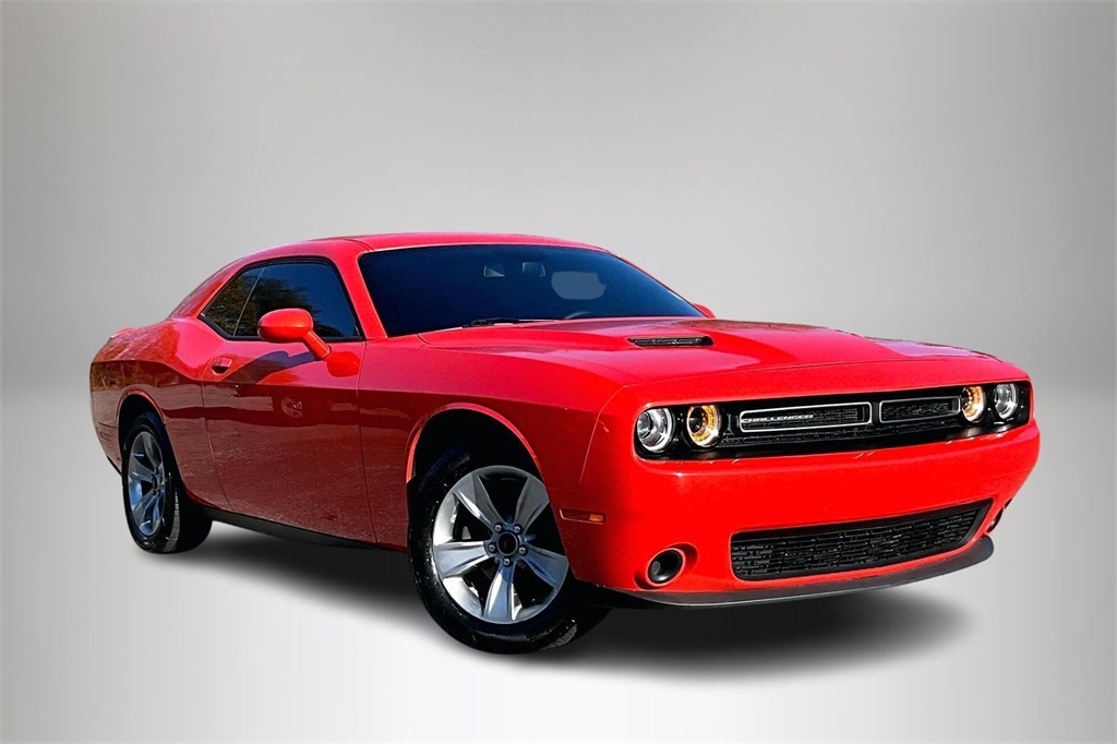 2018 Dodge Challenger SXT's photo