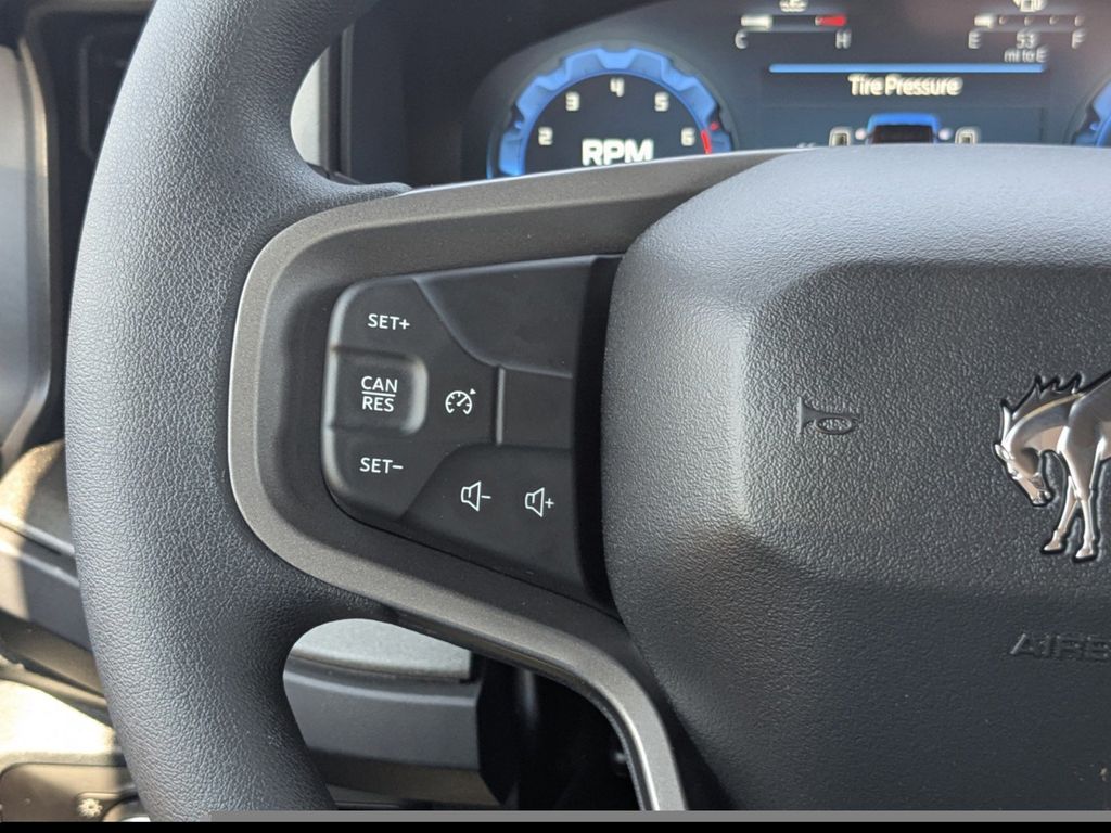 2025 Ford Bronco Base photo 21