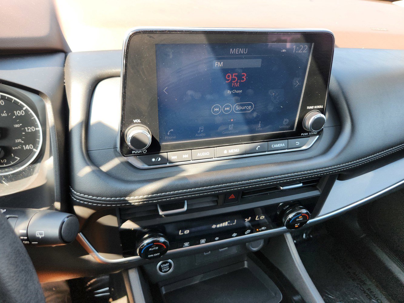 2023 Nissan Rogue SV photo 8