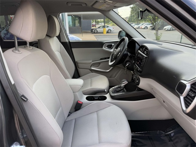 2023 Kia Soul LX photo 14