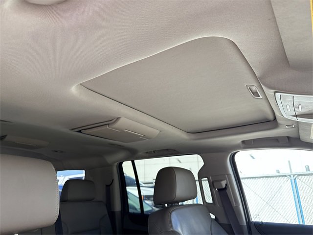 2018 Chevrolet Suburban LT photo 6