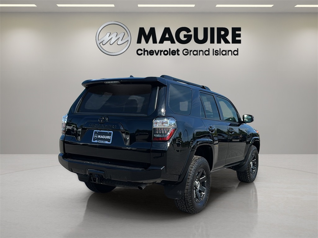 2022 Toyota 4Runner SR5 Trail photo 8