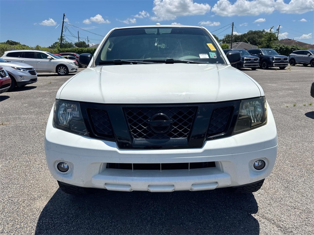 2017 Nissan Frontier SV photo 3