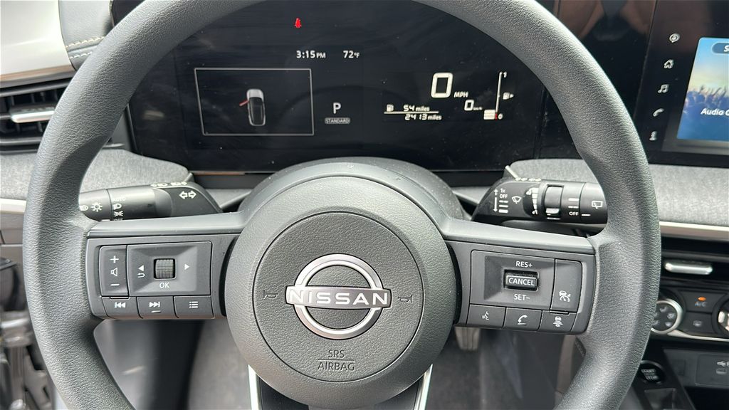 2025 Nissan Kicks SV photo 11