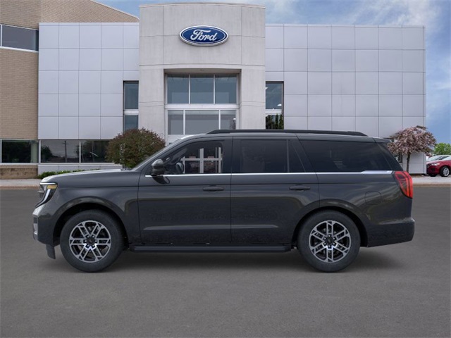 2025 Ford Expedition photo 2