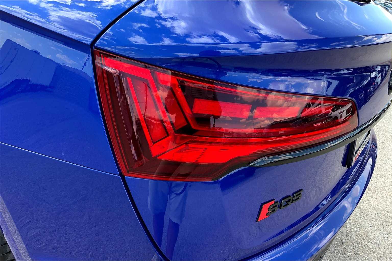 2023 Audi SQ5 Prestige photo 25