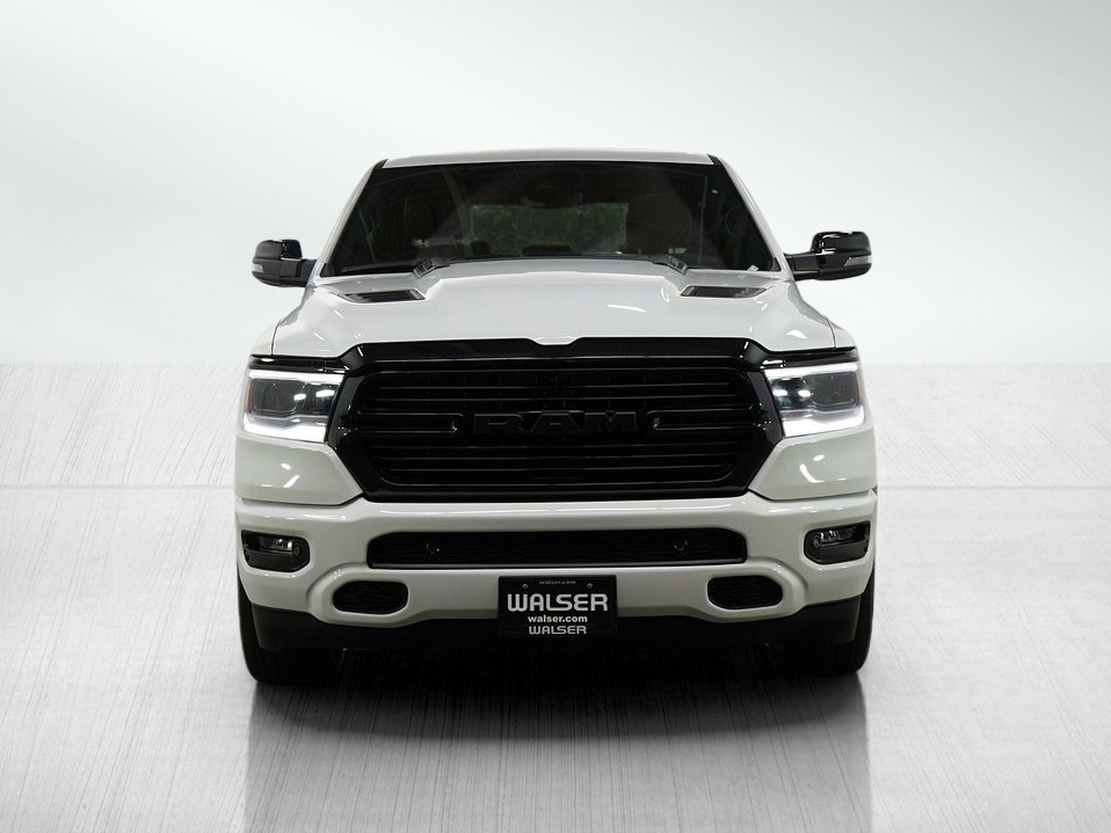 2024 Ram 1500 Laramie photo 8