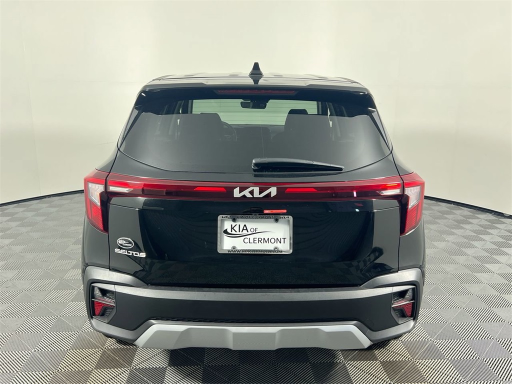 2026 Kia Seltos LX photo 3