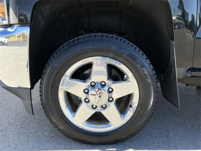 2015 Chevrolet Silverado 2500HD LT photo 12