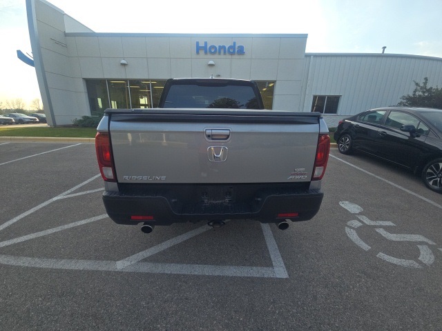 2023 Honda Ridgeline Sport photo 4