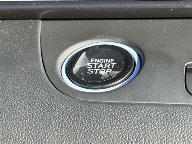 2025 Hyundai Elantra Base photo 20